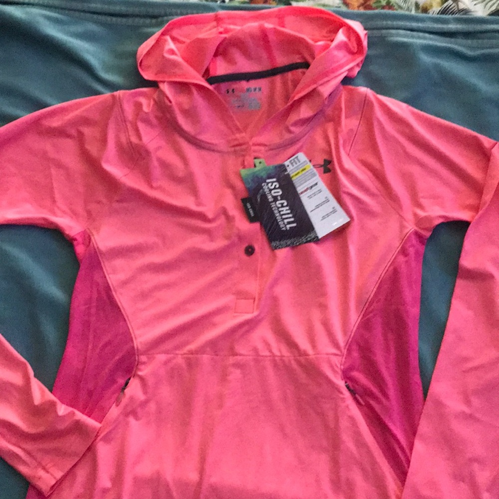 Women’s Under Armour long sleeve shirt